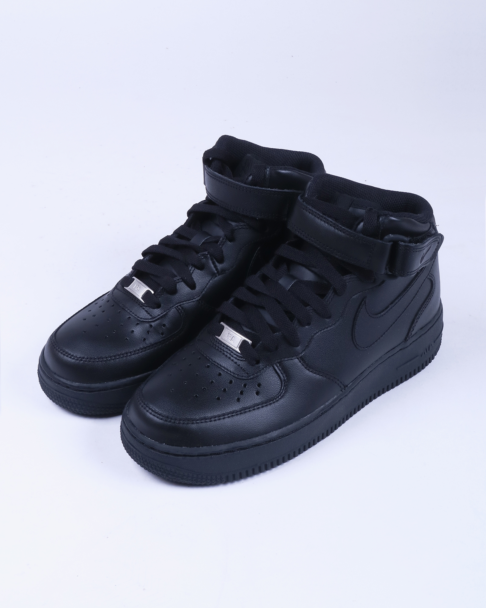 Кроссовки Nike Air Force 1 Mid  - фото 1